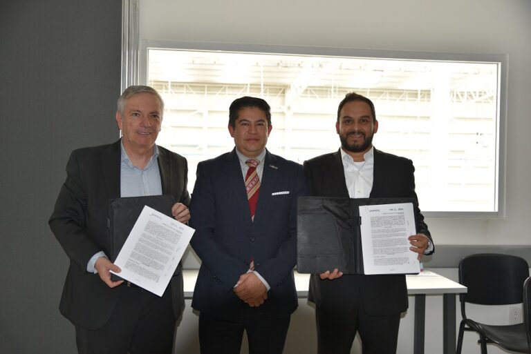 IECA e ICATECH signaron convenio de colaboración.