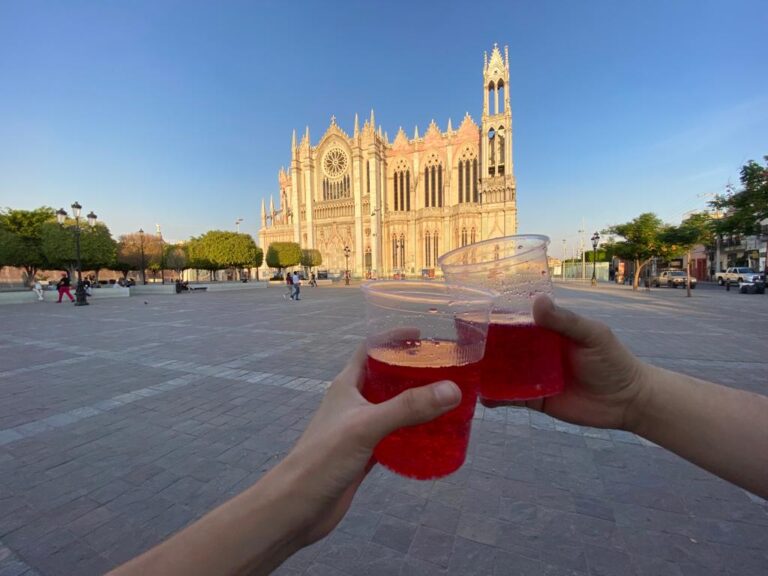 Cebadina, la mejor bebida para refrescarse en León, Guanajuato.