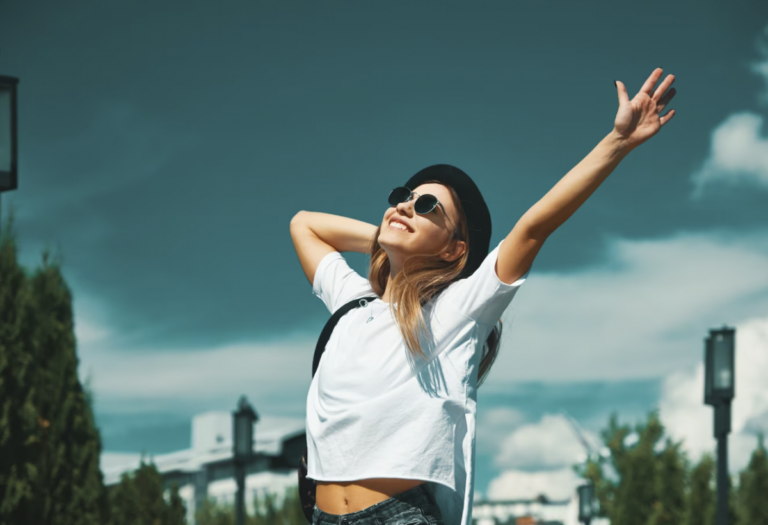 México se encuentra lejos del Top 10 de los países que experimentan mayor felicidad.