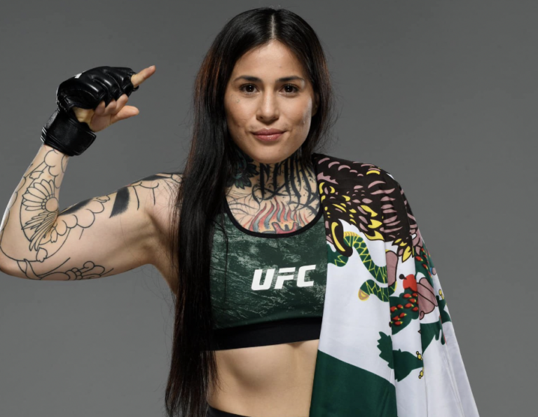 En UFC, Montserrat Ruíz acumula un triunfo y una derrota.