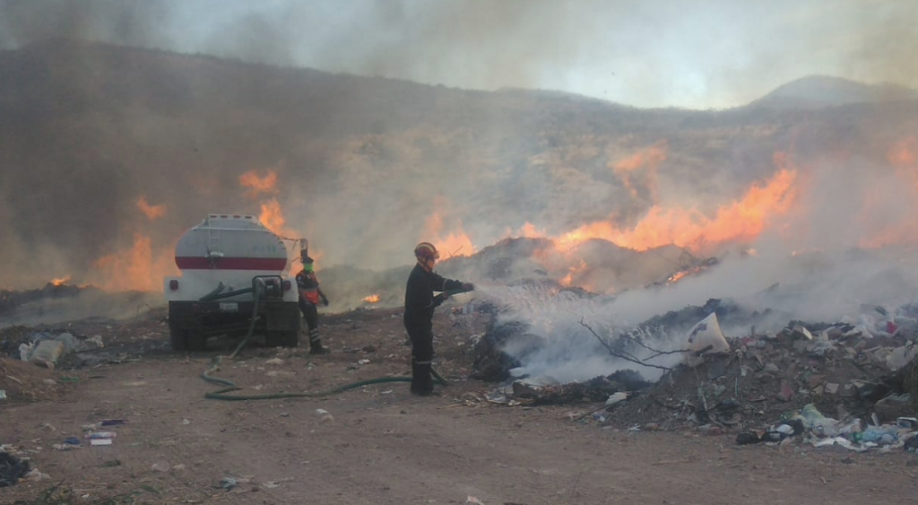 El incendio en el basurero de Guanajuato Capital necesitó de 11 días para ser controlado.