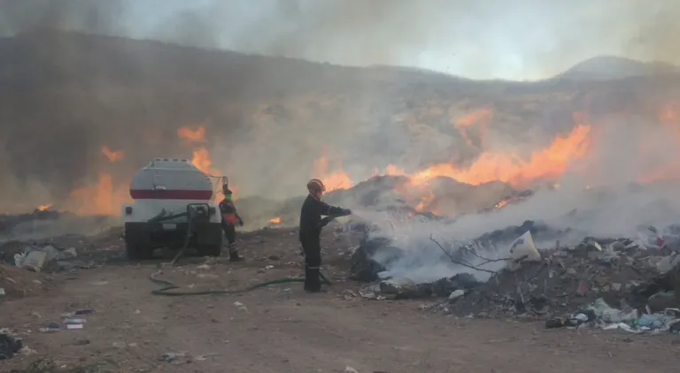 El incendio en el basurero de Guanajuato Capital necesitó de 11 días para ser controlado.