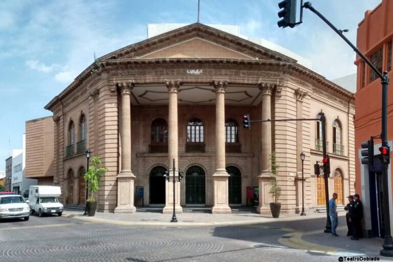 Teatro Manuel Doblado
