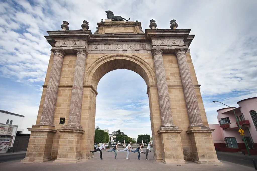 Arco de la Calzada en León