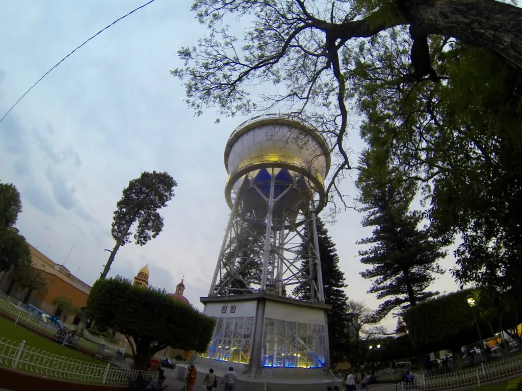 La gran Bola del Agua de Celaya