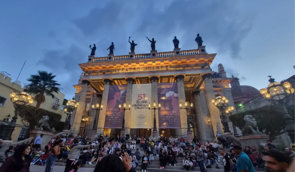 Guía para recorrer el Festival Internacional Cervantino sin presupuesto