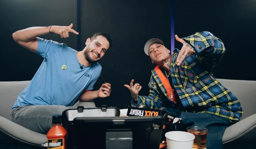 Santa Fe Klan regresa a Guanajuato y revela que duerme en el piso