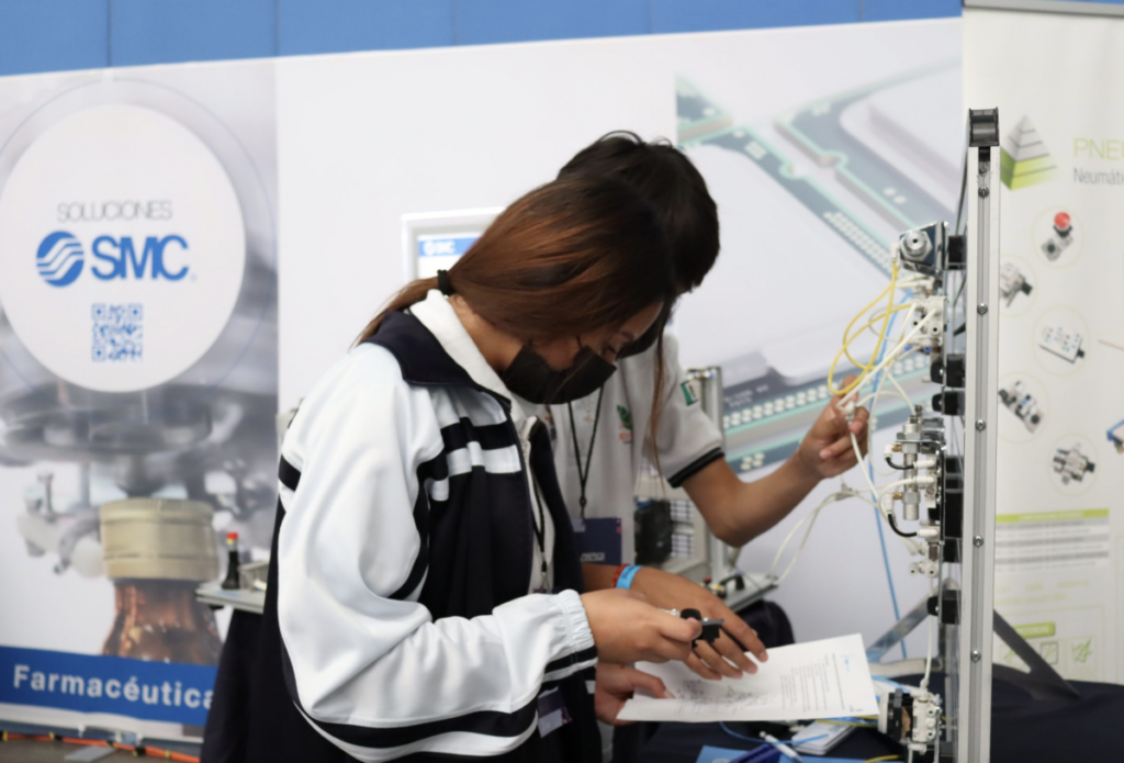 México comenzó su participación en Worldskills Competition en Bógota 2014.