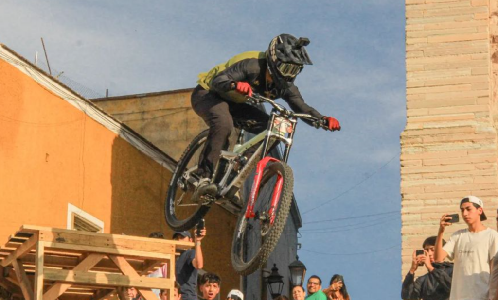 Bike Fest Guanajuato 2023: Descubre la emoción del Down Hill urbano