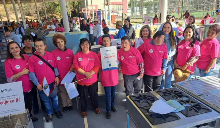 Forever Down Café cambia la vida de personas con síndrome de Down