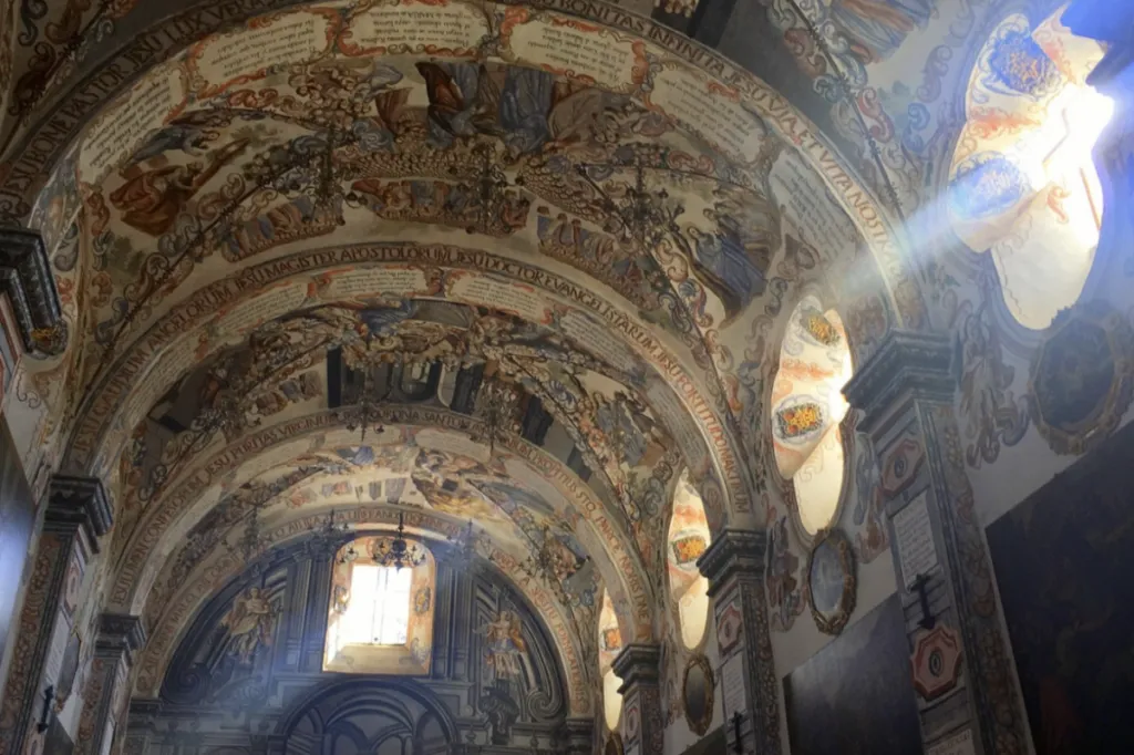El Santuario de Jesús Nazareno de Atotonilco, también conocido como la Capilla Sixtina de América, está inscrito desde 2008 como Patrimonio Cultural de la Humanidad.