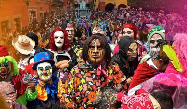 Vamos al Desfile de los Locos en San Miguel de Allende este domingo