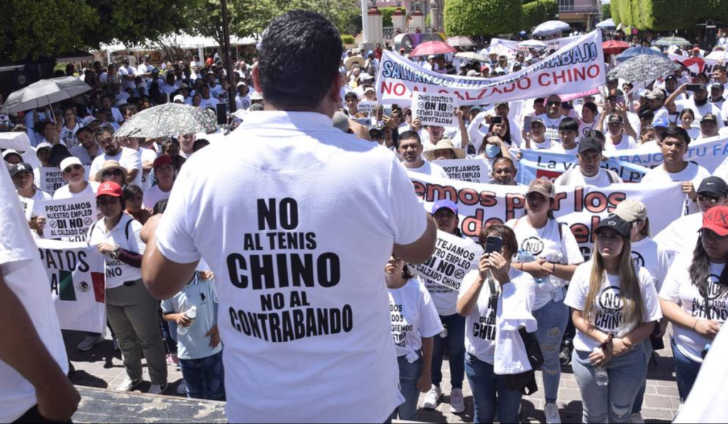 Zapateros de Guanajuato se manifiestan para prohibir el calzado chino y salvar empleos locales