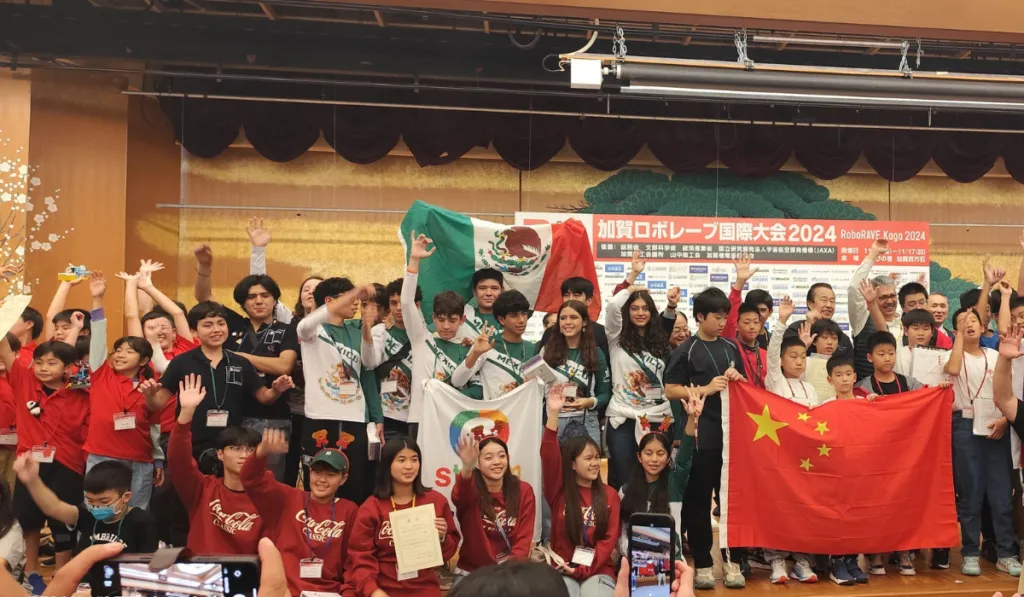 Guanajuato celebra el primer lugar en el Mundial de Robótica RoboRAVE Kaga 2024