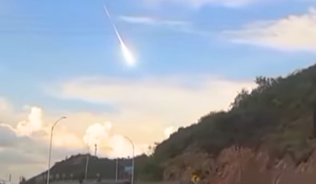 ¡Sorpresa celestial en San Luis Potosí! Un asteroide iluminó el cielo y causó un gran estruendo
