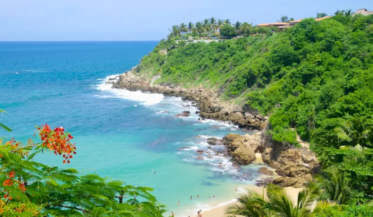 Estas son las playas más bonitas y baratas de Oaxaca