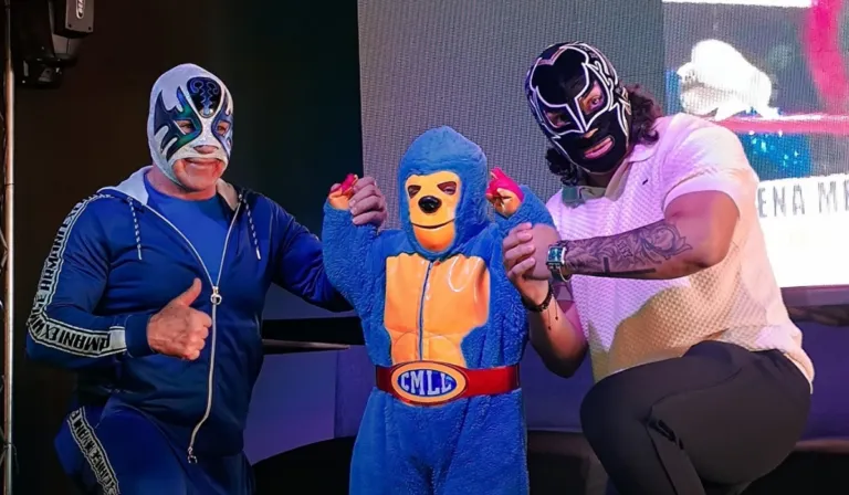 ¡La lucha libre vuelve a encender León!