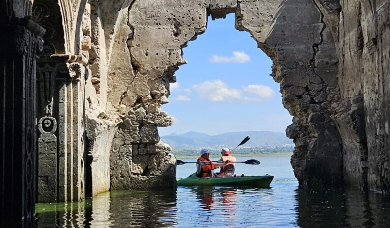 Descubre la Iglesia Hundida de Guanajuato en kayak una aventura entre historia y naturaleza