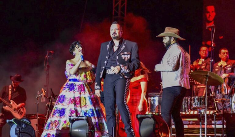 Reúnen miles de firmas para cancelar concierto de Los Aguilar en el Grito de Independencia