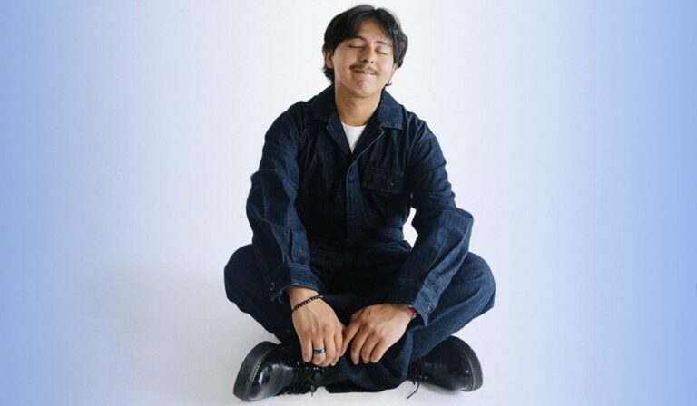 De barrendero a estrella viral: la historia de Macario Martínez, el cantante que conquistó TikTok y ahora llena estadios