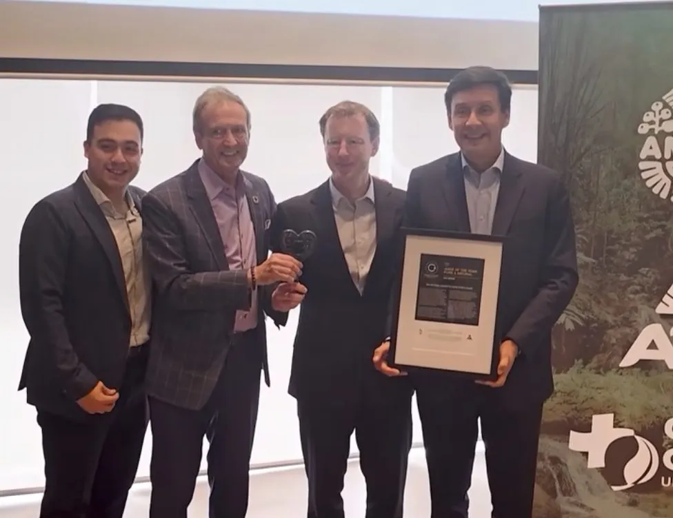 Grupo AJE celebró la entrega del Carbon Positive Award de Green Cross United Kingdom al proyecto AMAYU – Superfrutos que conservan bosques.