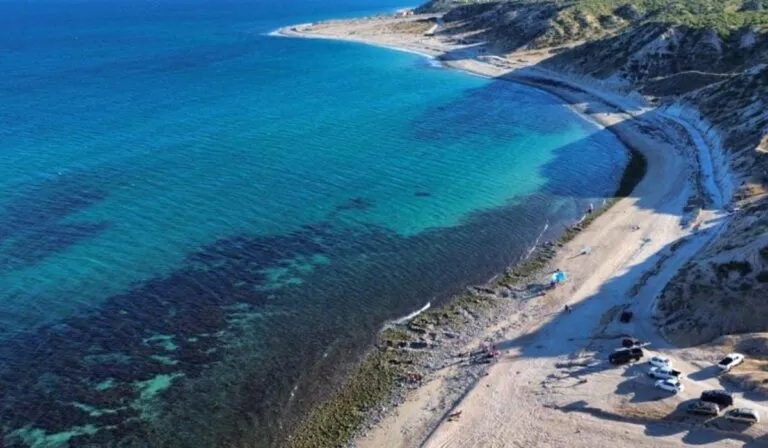 La playa secreta de aguas termales en Baja California Sur que pocos conocen