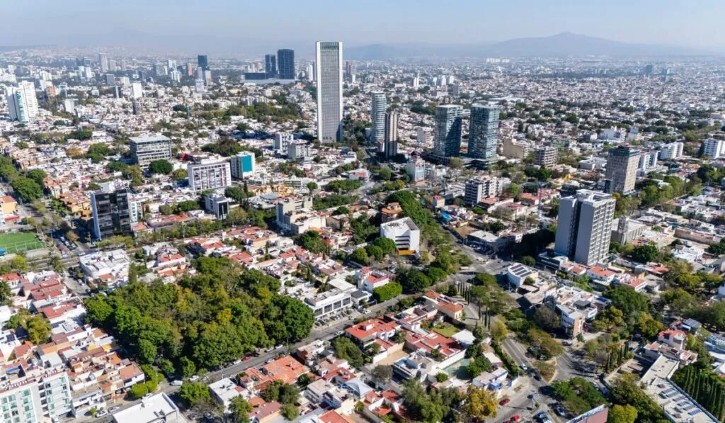 "Mi Primera Renta”: el programa que ayudará a jóvenes de Jalisco a pagar hasta la mitad de su renta