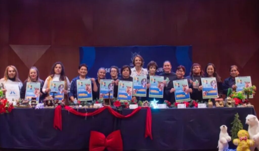 Querétaro da la bienvenida a la temporada decembrina con “Ahí viene la Navidad”