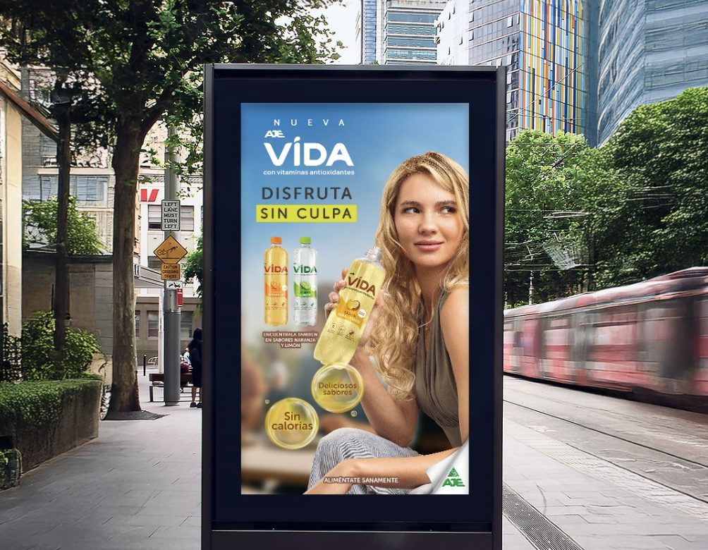 Agua VIDA de AJEMEX refleja energía, naturalidad y actitud joven.