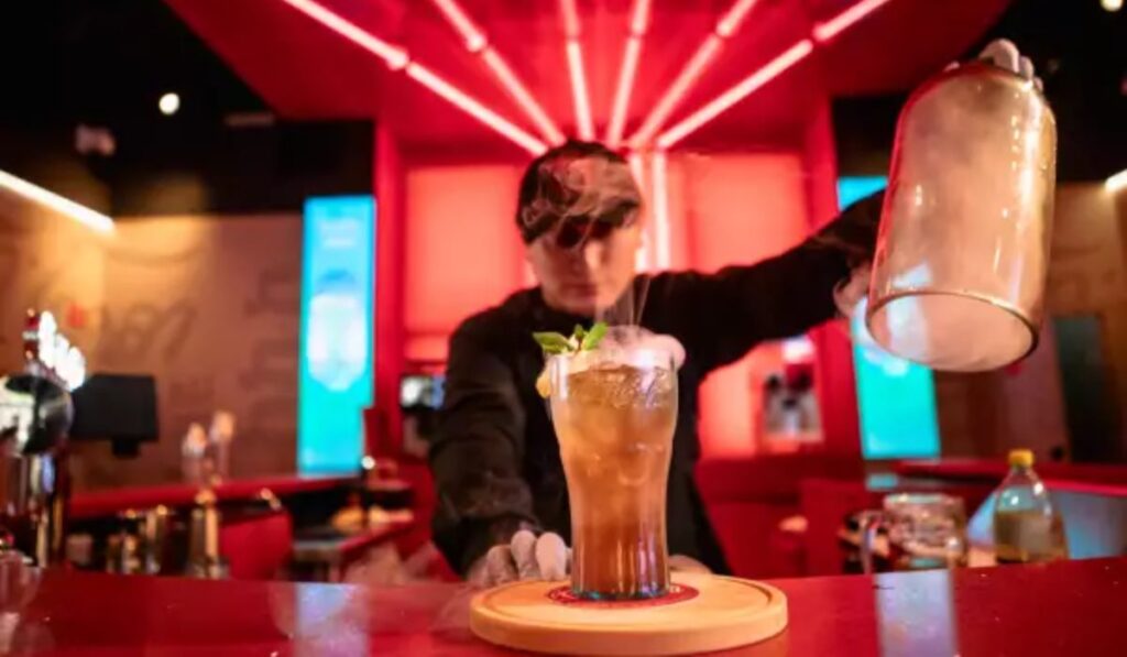 Así es Coca-Cola House en CDMX: precios, ubicación y la bebida al estilo 1886