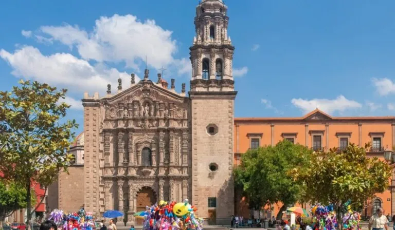 Escapada con aguas termales: cuánto cuesta hospedarte en cabañas en Santa María del Río