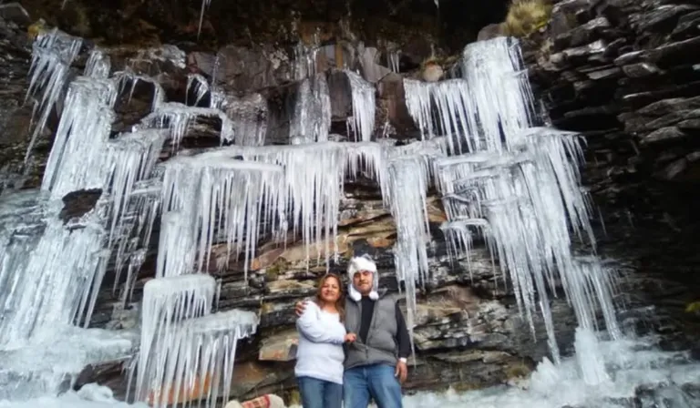 Cascadas de hielo en La Perla: el espectáculo invernal que atrae turistas de todo México y el extranjero