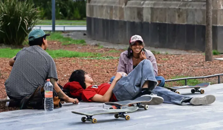 Jóvenes “ninis” en México: la brecha persiste pese a la inversión pública