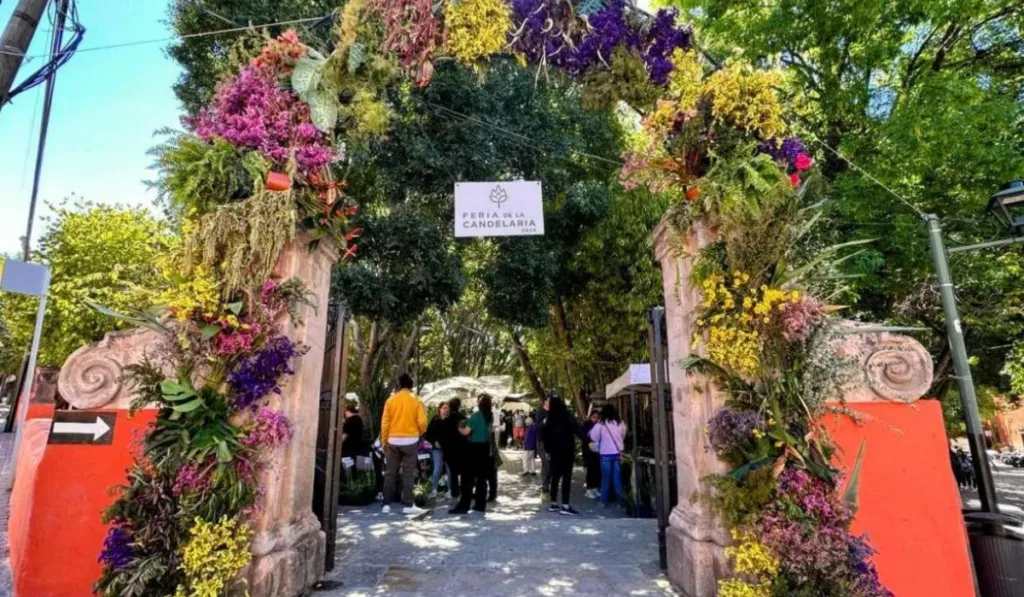 La Feria de la Candelaria celebra 70 años y llena de flores a San Miguel de Allende