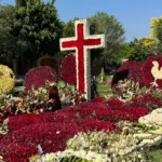 La tumba de El Mencho en Zapopan: flores, símbolos y rumores de vigilancia en el panteón