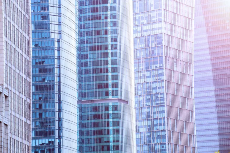 Seguritech explica los edificio inteligente con tecnología de seguridad y automatización desarrollada.