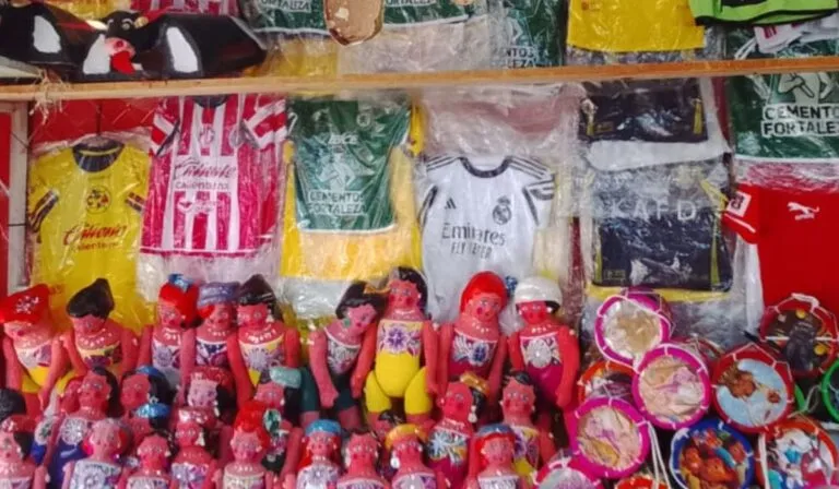 Cartonería en León resiste al olvido: Teresa Meza mantiene viva una tradición de generaciones