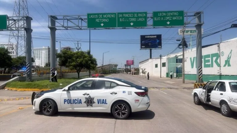 Un policía murió en León tras lanzarse de un puente. El caso generó conmoción luego de que dejara mensajes de despedida en redes sociales.