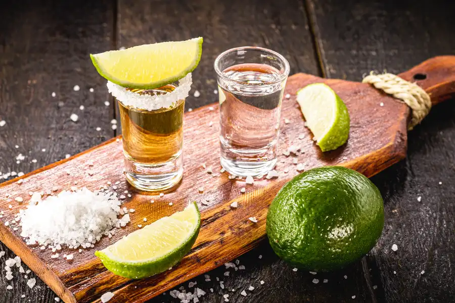 Alerta por alcohol adulterado en Guanajuato