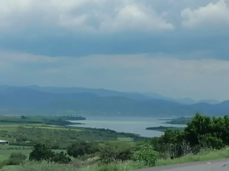 Presa Solís recupera niveles y da esperanza al campo del sur de Guanajuato