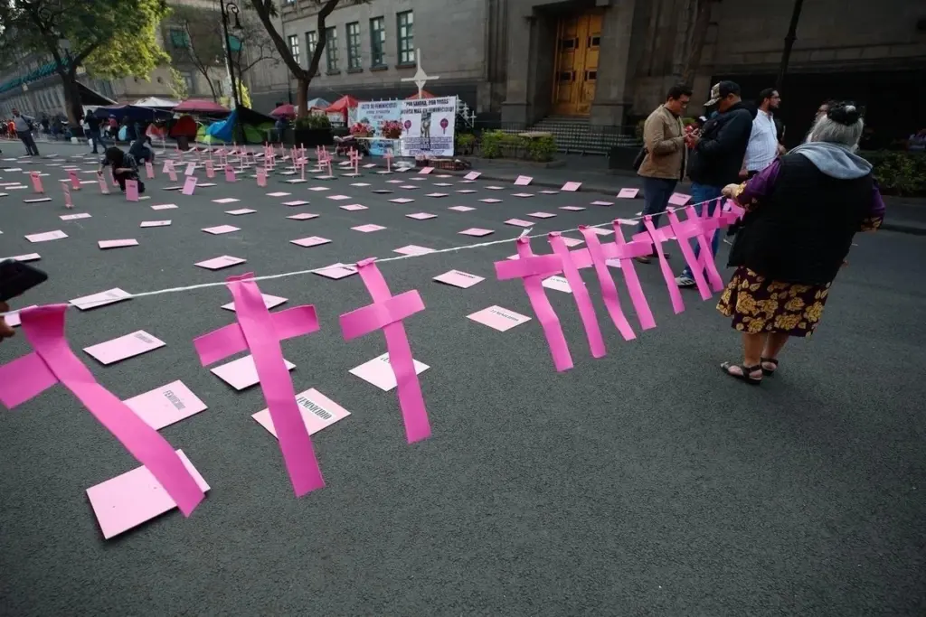 Un hombre fue sentenciado a 27 años y 11 meses por feminicidio en Guanajuato, tras la muerte de su madre en León en enero de 2026.