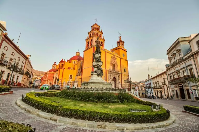 Guanajuato Capital fortalece el turismo internacional con promoción cultural y nuevas conexiones para atraer viajeros a México.