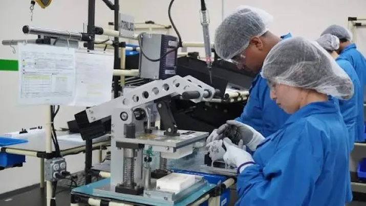 Trabajadores de Guanajuato reciben capacitación tecnológica para aprender a utilizar herramientas de inteligencia artificial.